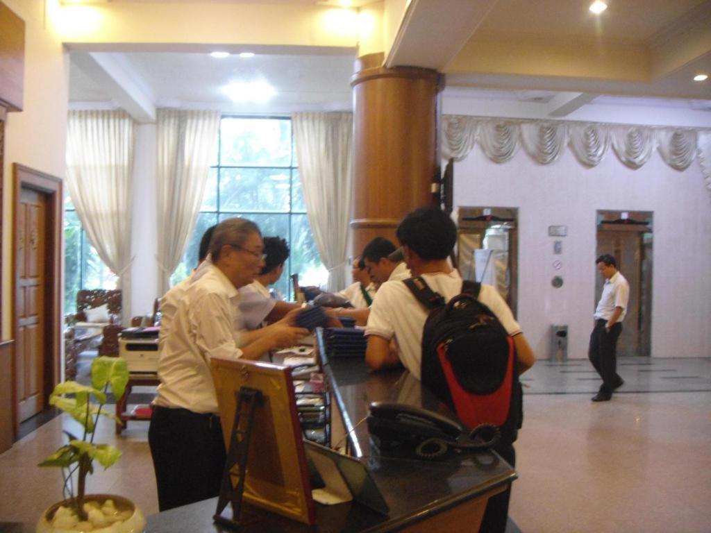 Asia Plaza Hotel Yangon Eksteriør bilde