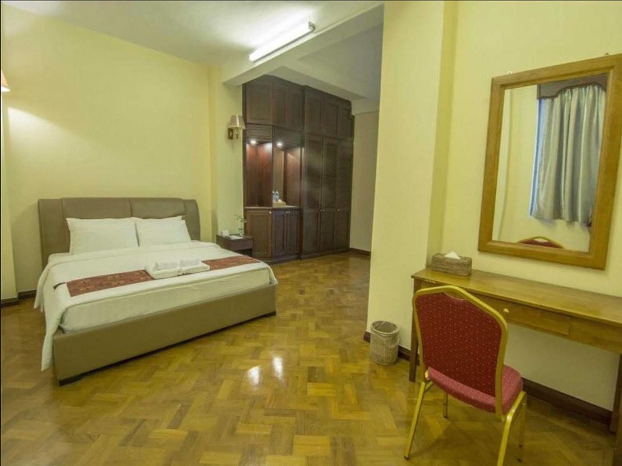 Asia Plaza Hotel Yangon Eksteriør bilde