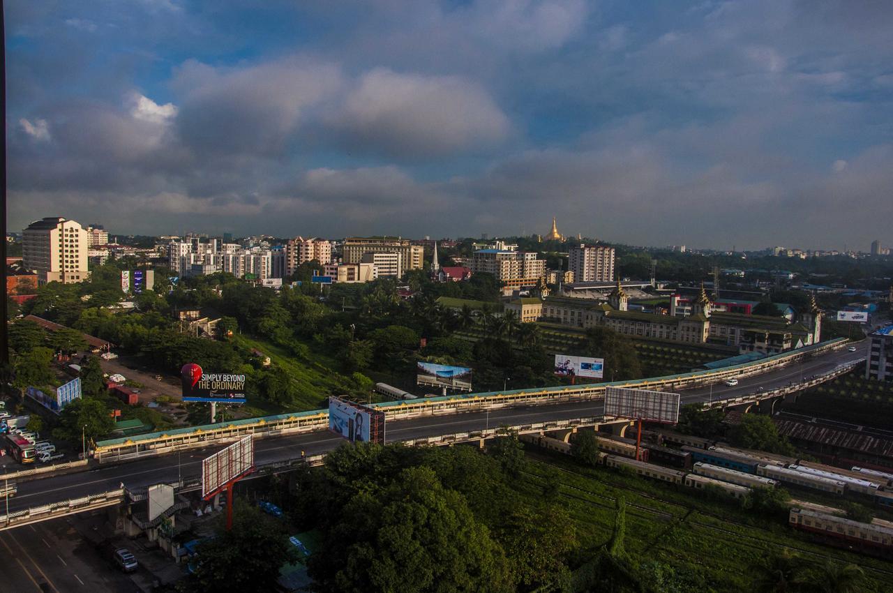 Asia Plaza Hotel Yangon Eksteriør bilde