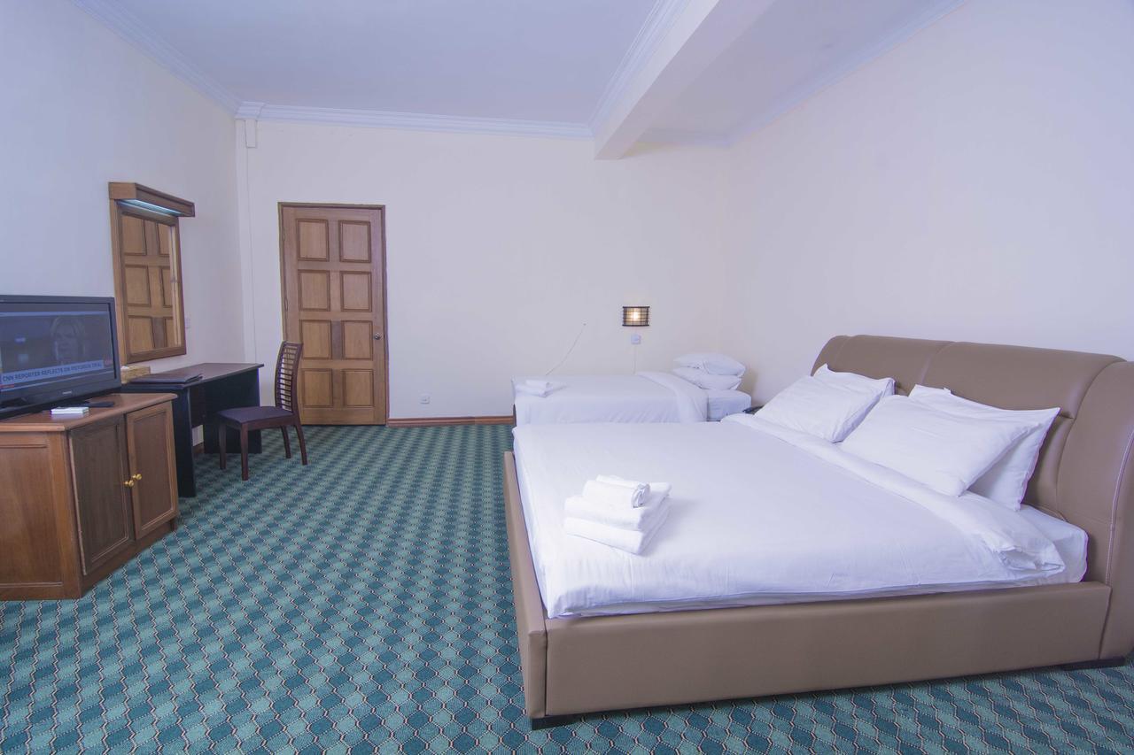 Asia Plaza Hotel Yangon Eksteriør bilde