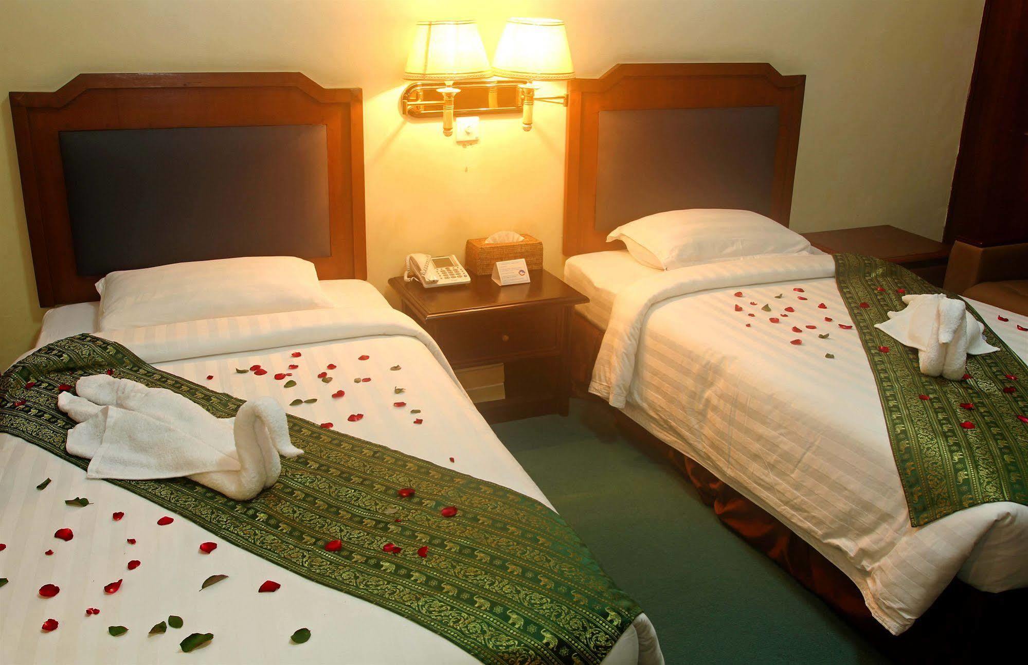 Asia Plaza Hotel Yangon Eksteriør bilde