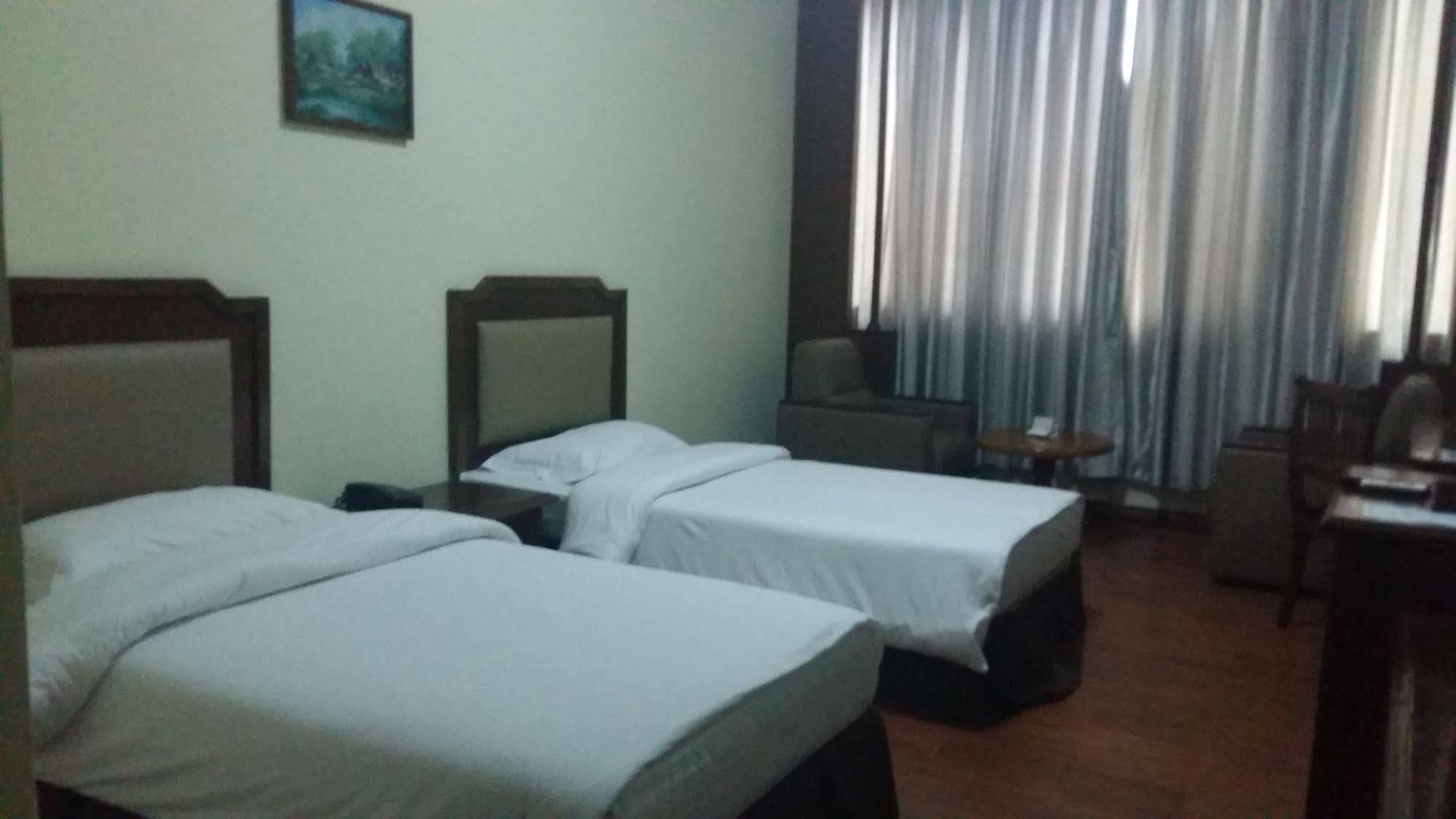 Asia Plaza Hotel Yangon Eksteriør bilde
