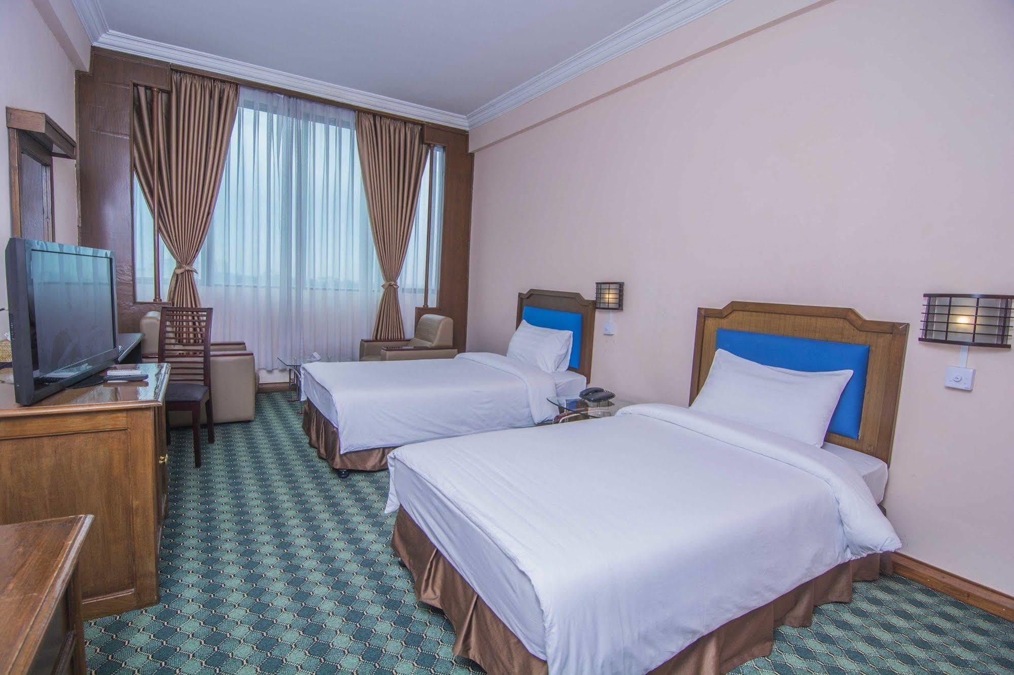 Asia Plaza Hotel Yangon Eksteriør bilde
