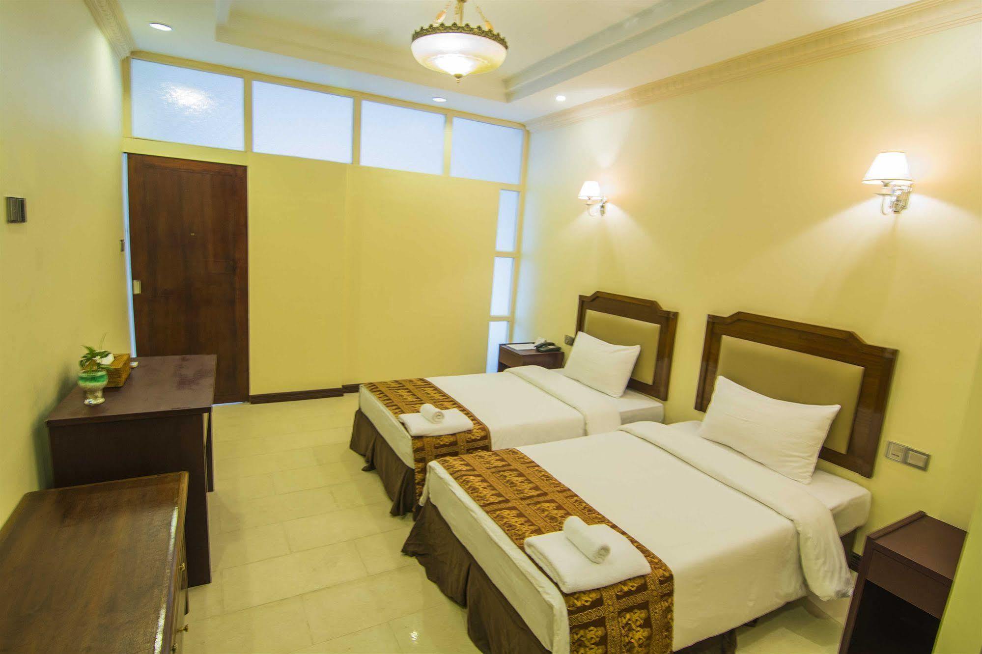 Asia Plaza Hotel Yangon Eksteriør bilde