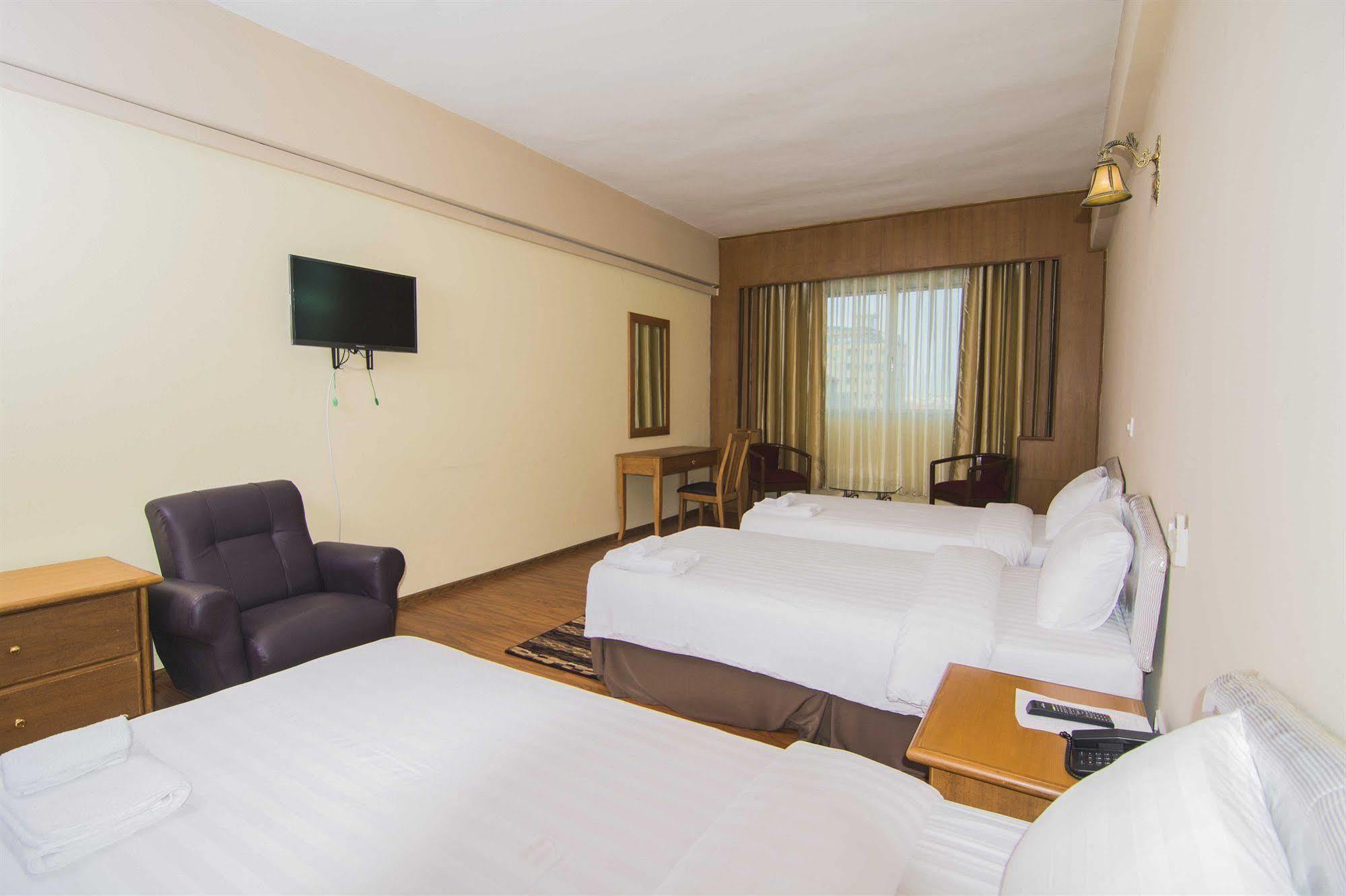 Asia Plaza Hotel Yangon Eksteriør bilde