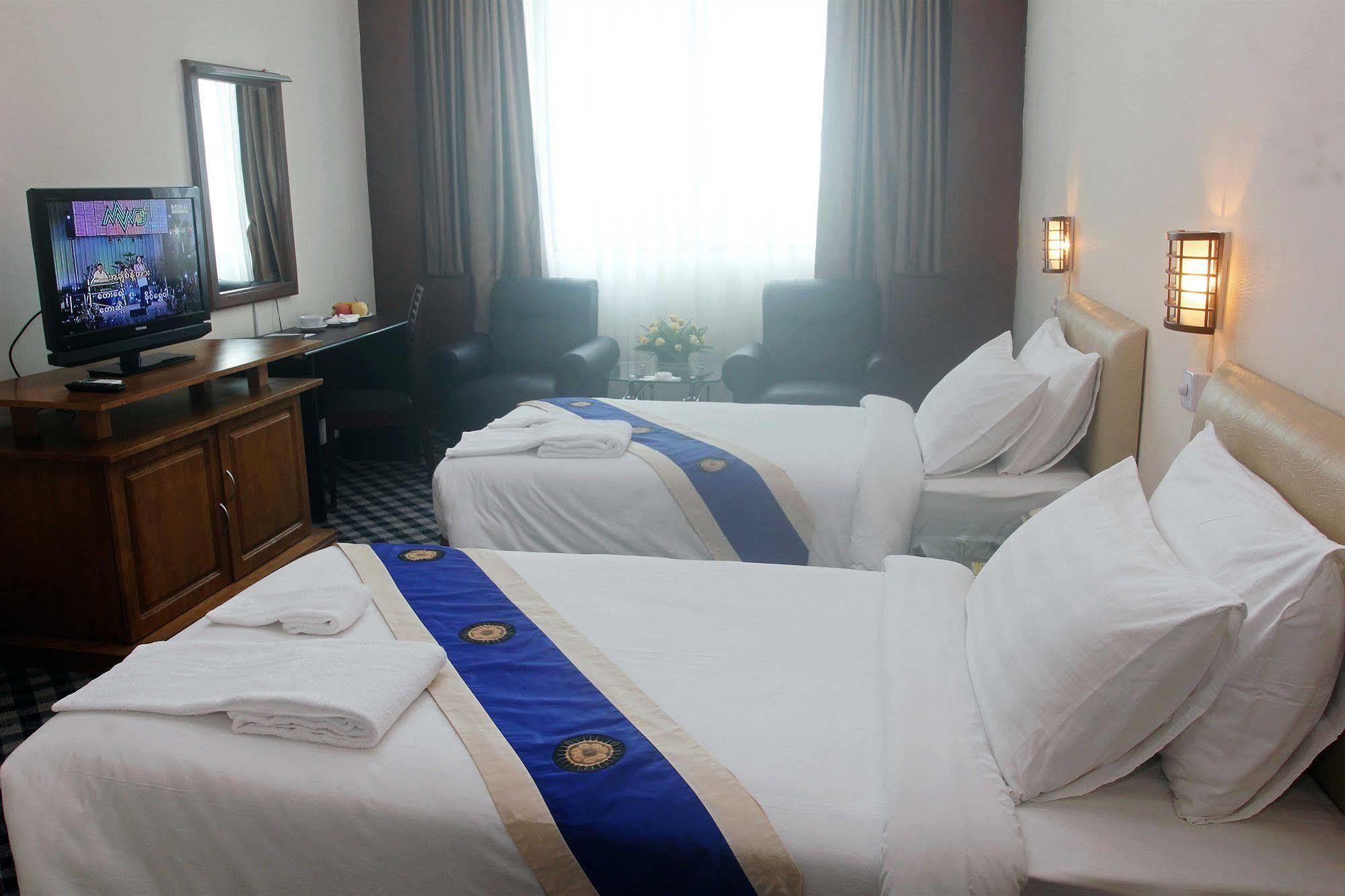 Asia Plaza Hotel Yangon Eksteriør bilde